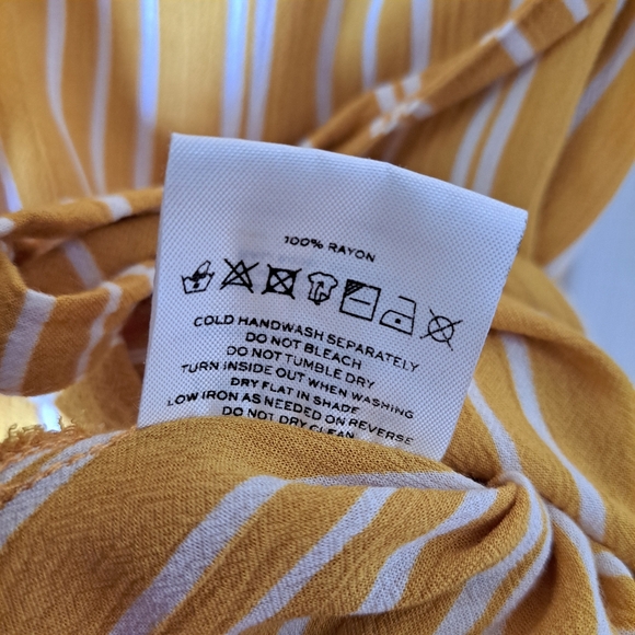 SOLD on another platform 💛 Matilda Peasant Dress - Picture 10 of 11